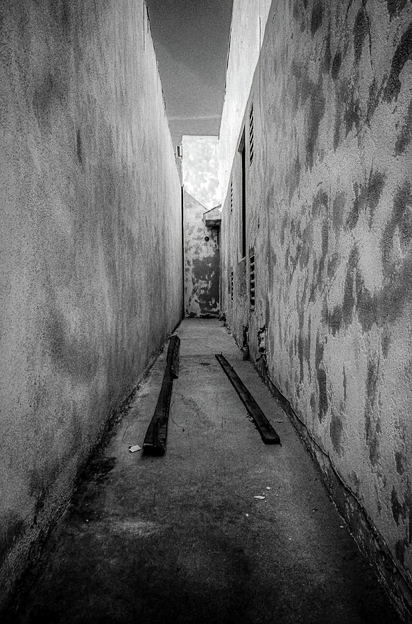 NOHO Alleyway Photograph by YoPedro