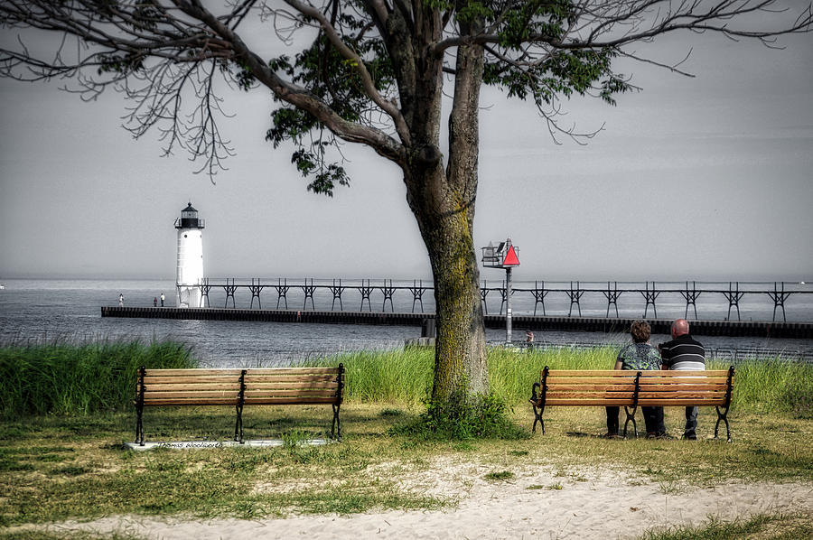 North Pierhead Lighthouse Manistee Michigan SC Photograph by Thomas Woolworth