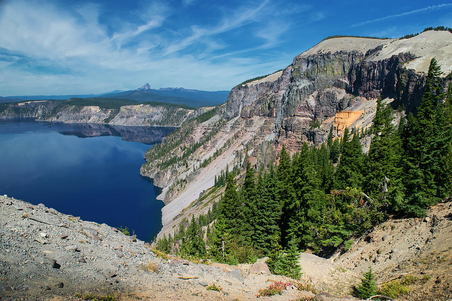 North Rim Of Crater Lake Photograph by Frank Wilson