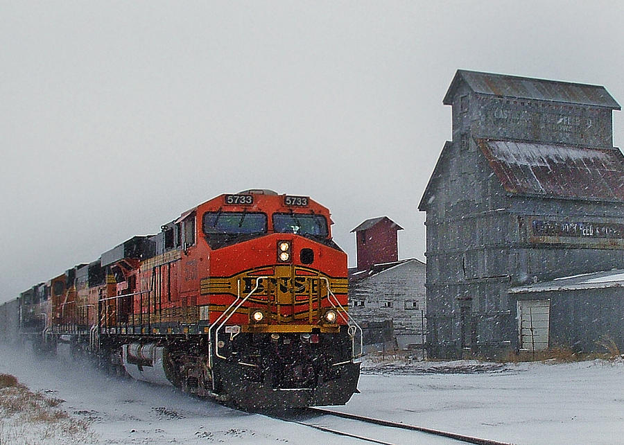 Northbound Winter Coal Drag Photograph by Ken Smith