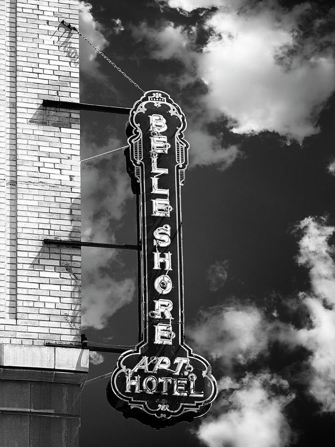 Chicago Photograph - NORTHERN BELLE Belle Shore Apt Hotel by William Dey