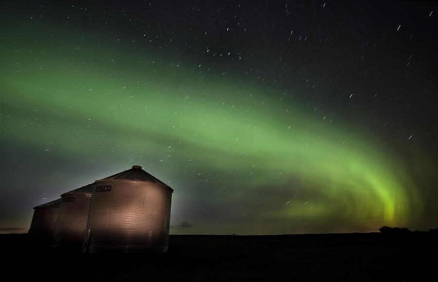 Nature Photograph - Northern Lights Saskatchewan Canada by Mark Duffy