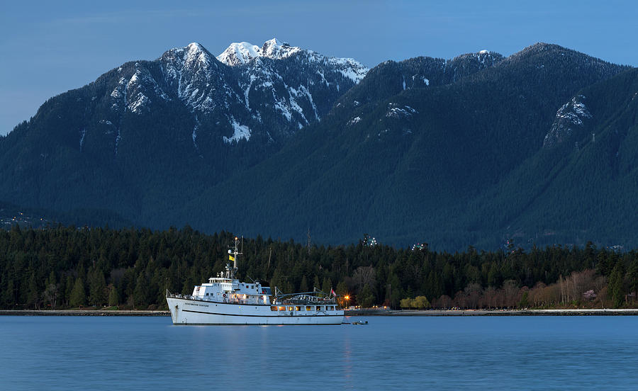 Northshore Mountains and the Edgewater Fortune Photograph by Michael Russell