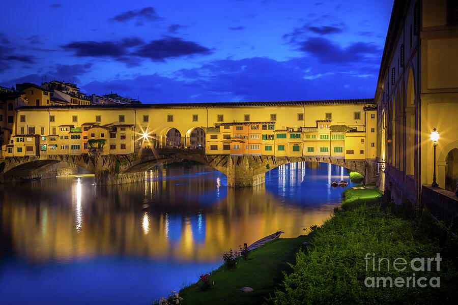 Architecture Photograph - Notte a Ponte Vecchio by Inge Johnsson