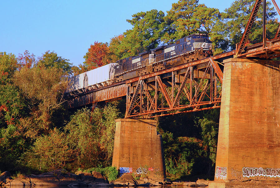NS 9365 Crosses the Congaree River Photograph by Joseph C Hinson
