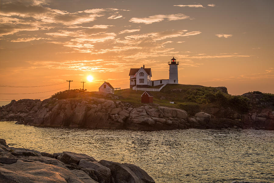 Nubble Lighthouse Sunrise 2 Photograph by Nestor Colon | Fine Art America