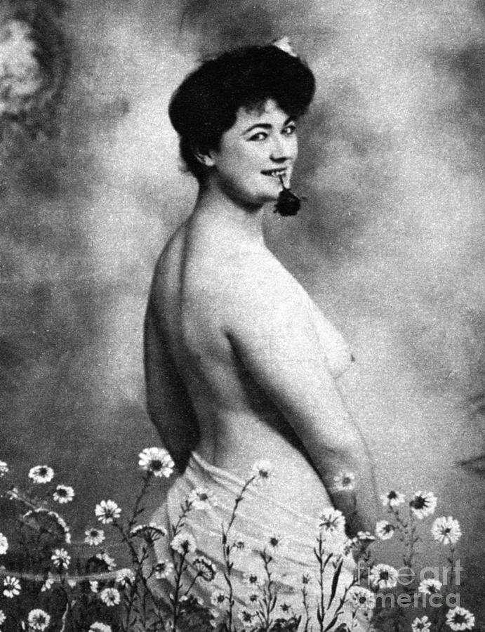 Daisy Photograph - Nude And Flowers, 1903 by Granger