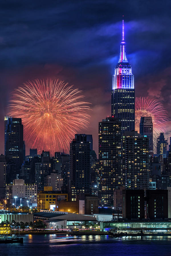 NYC Fourth Of July Fireworks Photograph by Susan Candelario Fine Art