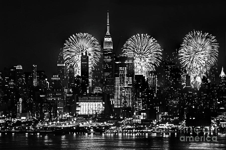 NYC July 4th Fireworks Black and White Photograph by Regina Geoghan