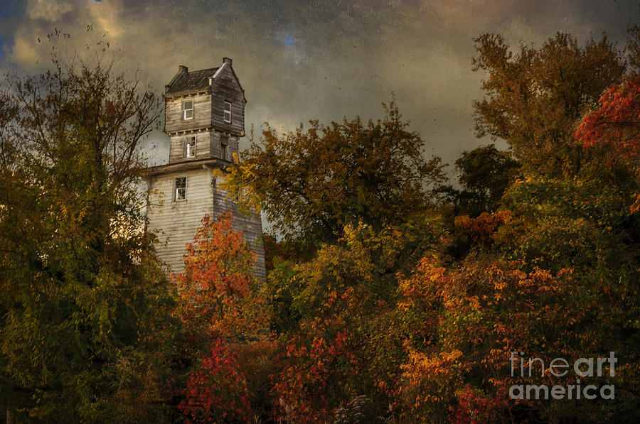 Fall Photograph - Oakhurst Water Tower by Debra Fedchin