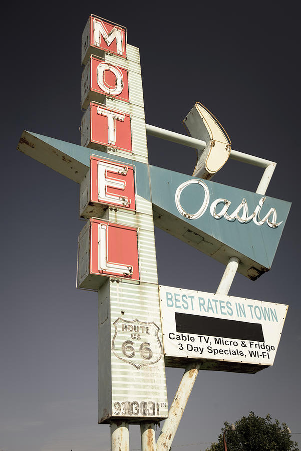 Tulsa Photograph - Oasis Motel Vintage Neon Sign - Aged Photograph by Gregory Ballos