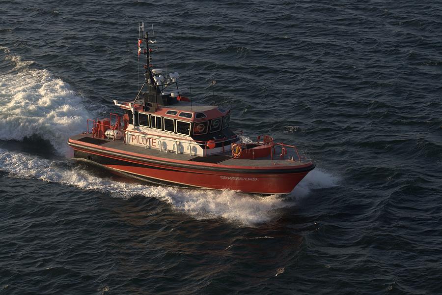 Ocean Tug Boat Photograph by Cynthia Hackney - Fine Art America