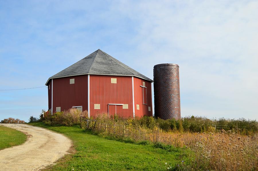 Octagon Barn Photograph by Bonfire Photography - Pixels