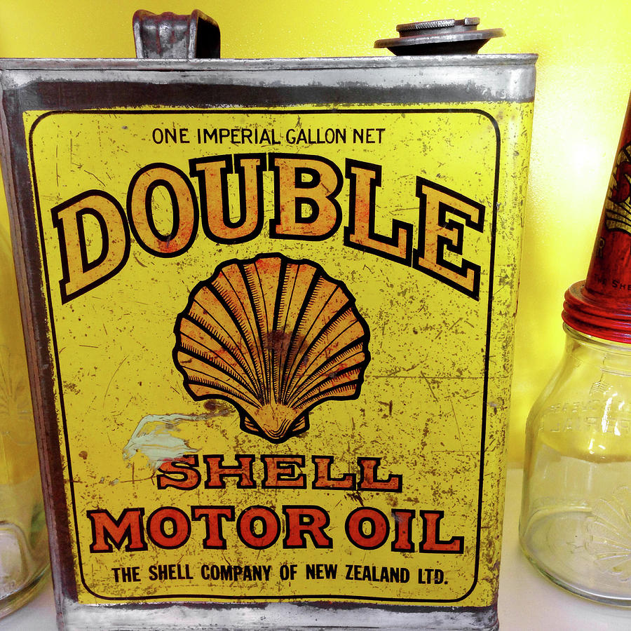 Shell oil can Photograph by Les Cunliffe