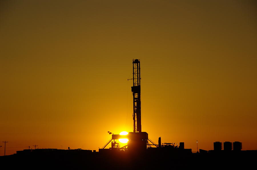Oil Rig Near Killdeer In The Morn Photograph by Jeff Swan