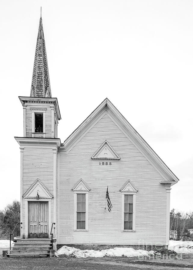 Old 1885 White Church in Newport New Hampshire Photograph by Edward Fielding