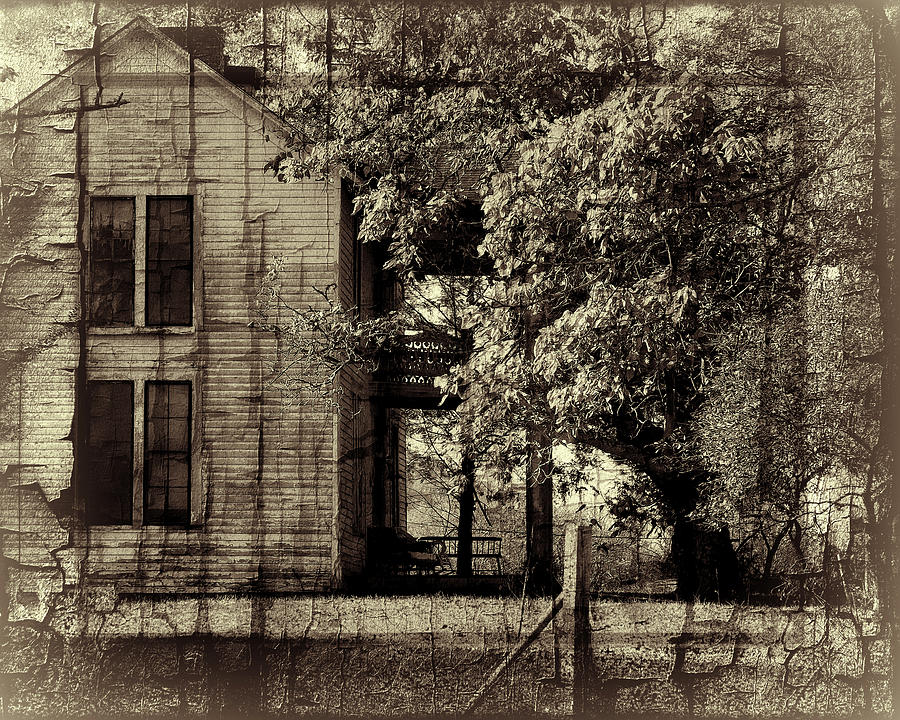 Old and Weathered House Photograph by TnBackroadsPhotos 