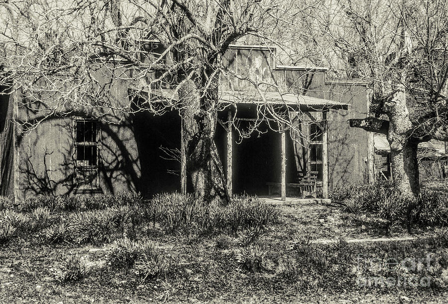 Old Arkansas Home 3 Photograph by Bob Phillips