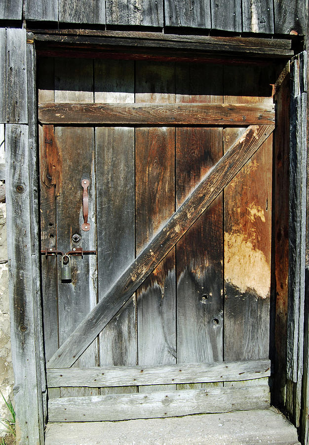 Old Barn Door Photograph By Hank Cetola