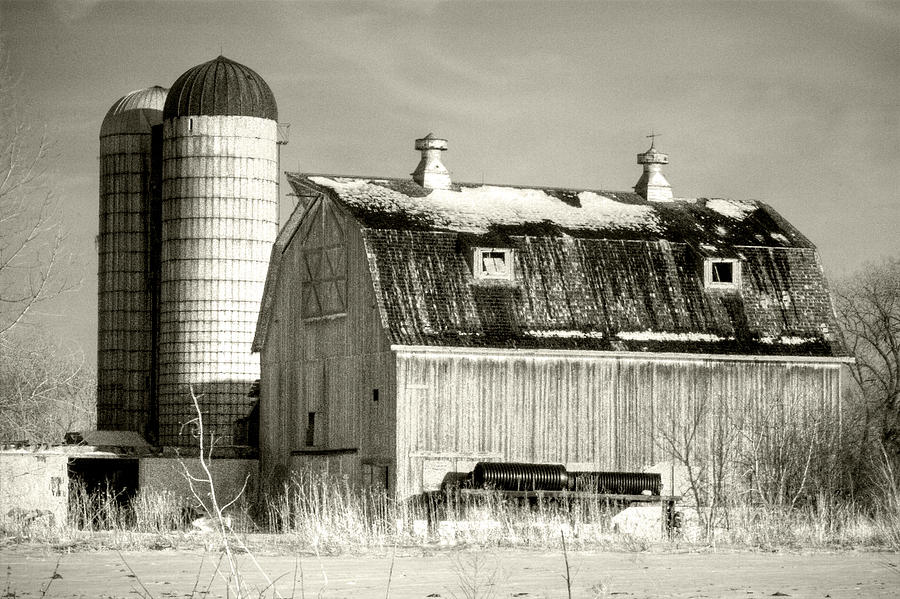 Old Barn Huntley Illinois Photograph by Roger Passman