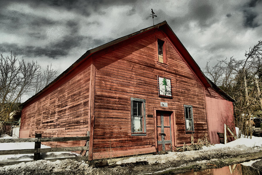 Old Barn In Roslyn Wa Photograph