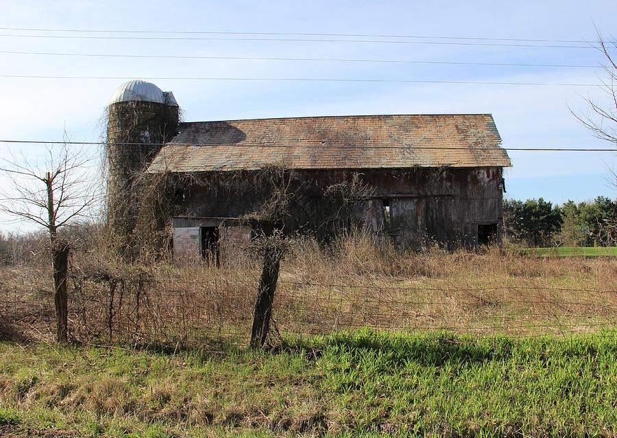 Old Barn in the Morning Sun Photograph by Jeff Roney - Fine Art America