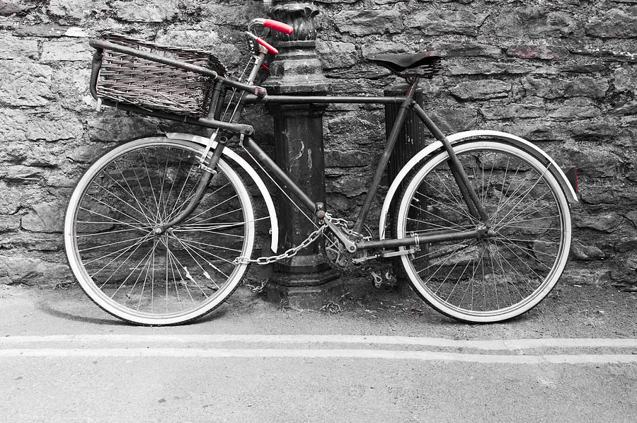 Old Bicycle Photograph by Helen Jackson