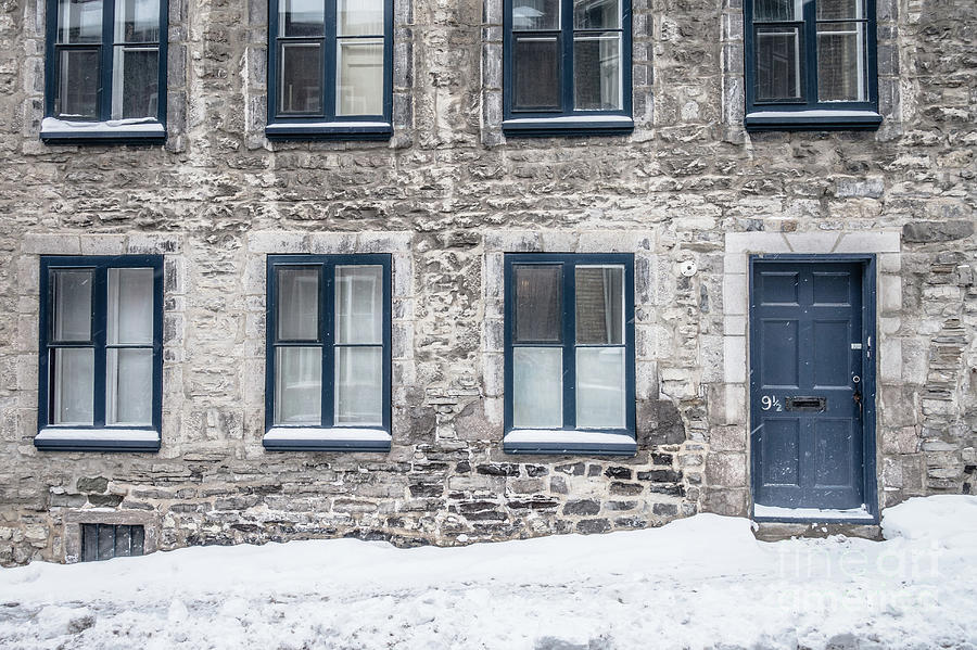 Old building in Quebec City Photograph by Edward Fielding