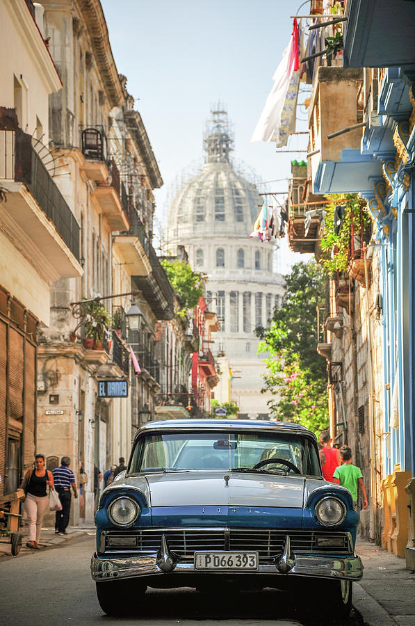 Old Car and El Capitolio Photograph by Joel Thai