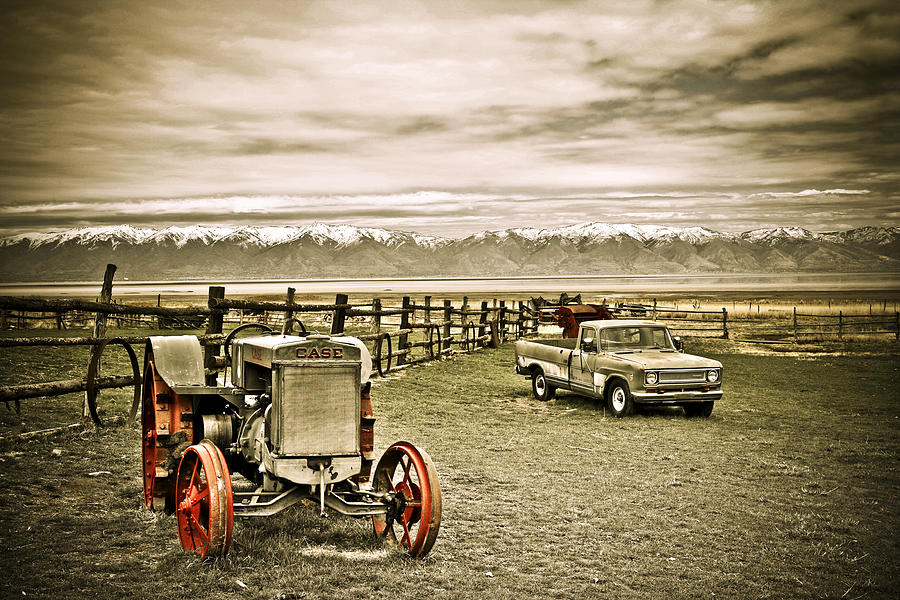 Old Case Tractor Photograph by Marilyn Hunt