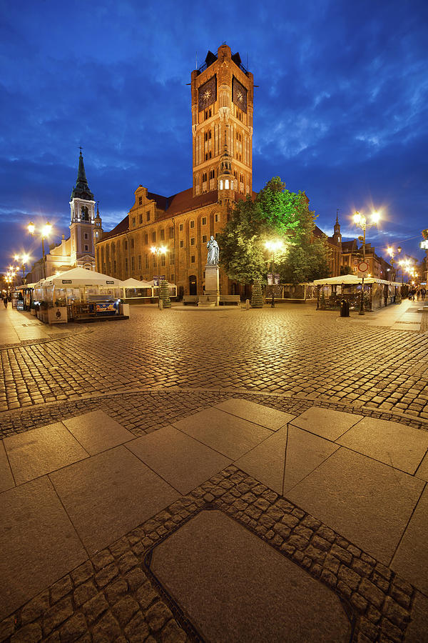 Old City Town Hall in Torun at Night Photograph by Artur Bogacki