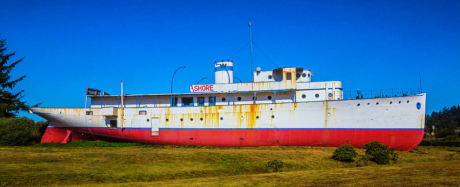Old Cruse Liner Photograph by Garry Gay