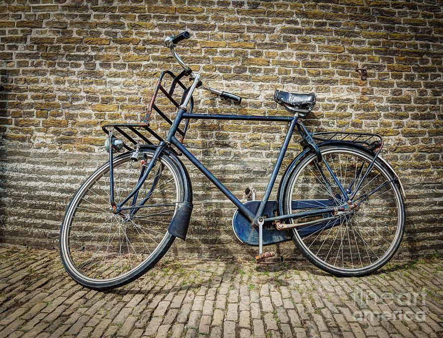 old fashioned bicycle