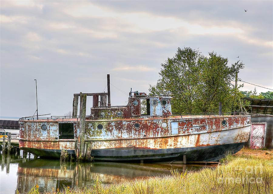 Fishing Boat Photograph - Old fishing boat by Robert Pearson