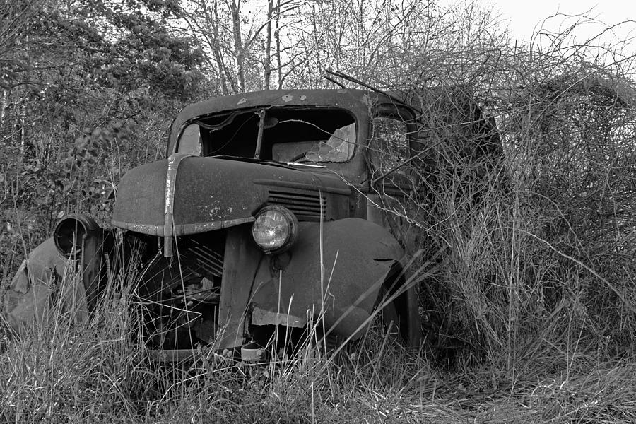 Old Ford Pickup Photograph by Robert Campana - Fine Art America