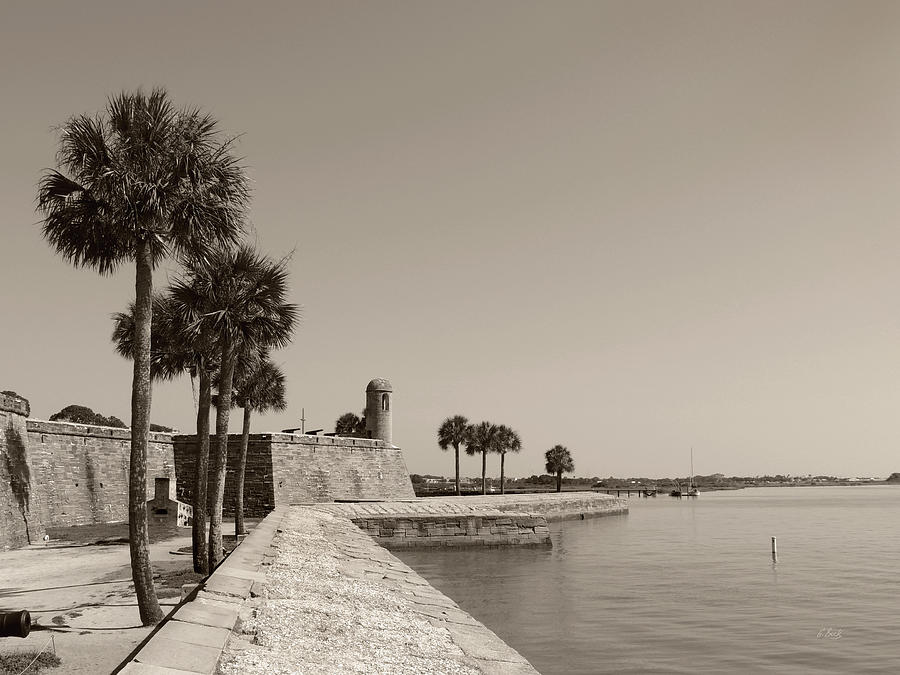 Old Fort, St. Augustine, Florida Photograph by Gordon Beck