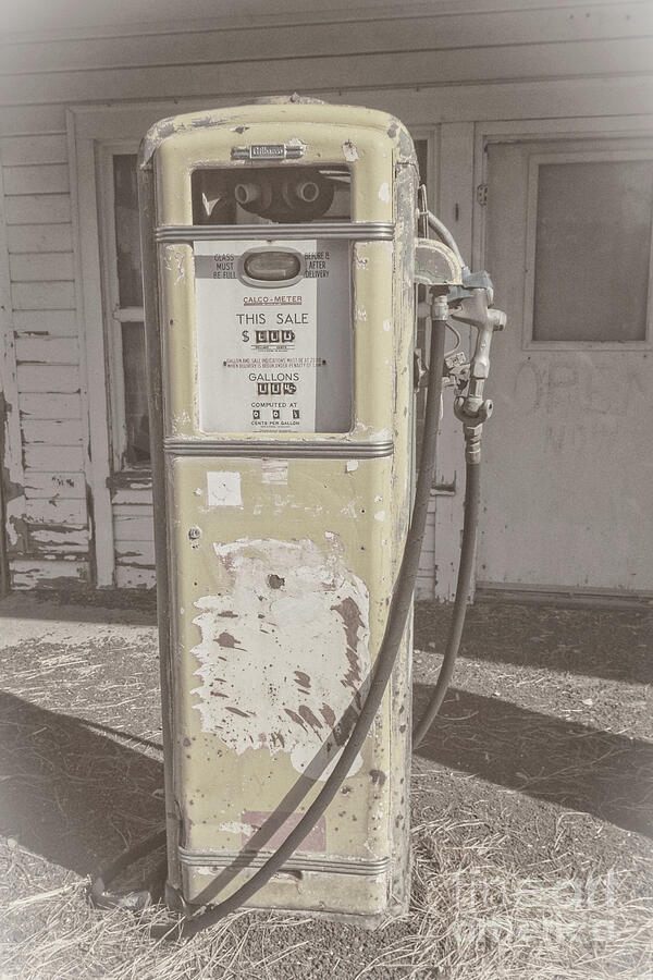 Old Gas Pump Photograph by Robert Bales