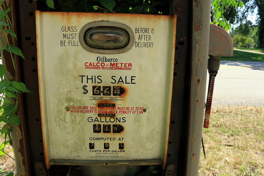 Old Gas Pump Photograph by Travis Rogers