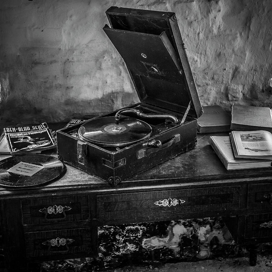 Old gramophone Photograph by Elmer Jensen