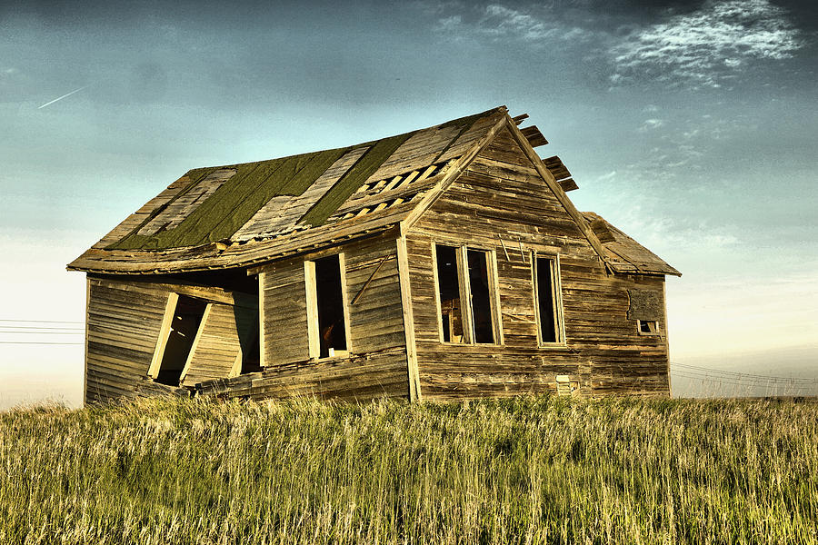 Old home falling in Photograph by Jeff Swan