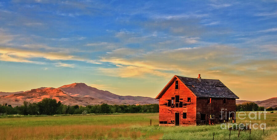 Sunset Photograph - Old Homestead With Squaw Butte by Robert Bales
