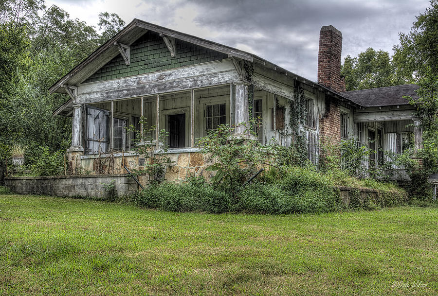 Old House 1 Photograph by Dale Wilson - Fine Art America