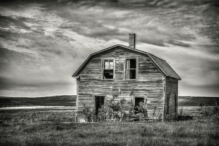 Old House on the Prairie Photograph by Chad Rowe