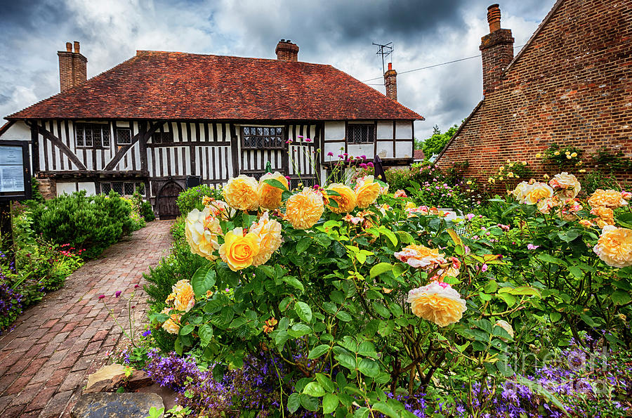 old medieval house  in Battle town , England Photograph by Ariadna De Raadt