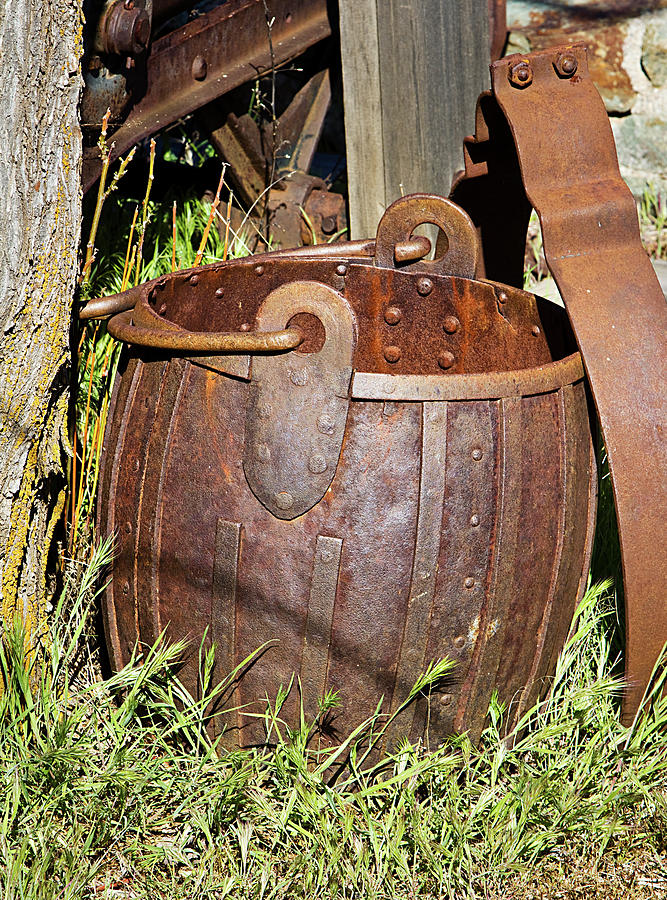 Old Ore Bucket Photograph by Phyllis Denton