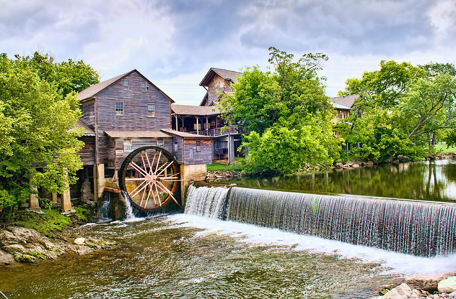 Old Pigeon Forge Mill Photograph by Scott Hansen