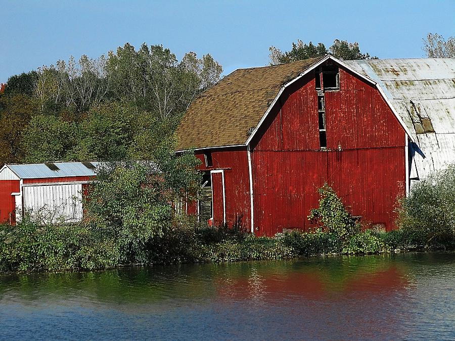 Fall Photograph - Old Red Barn by Scott Hovind