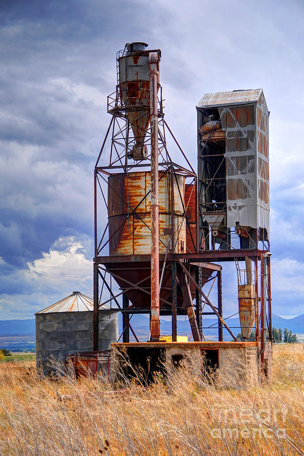 Old Rusted Grain Silo - Utah Photograph by Gary Whitton