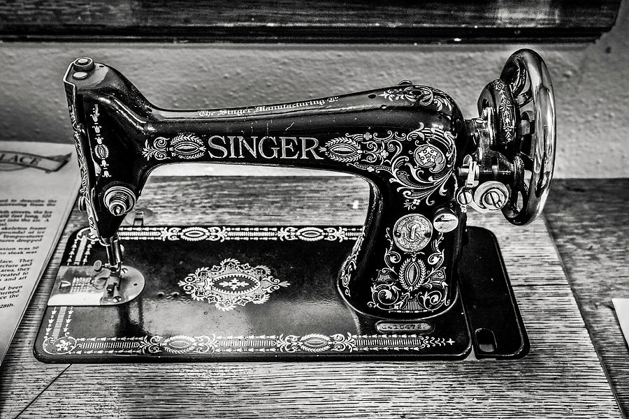 Old Singer Sewing Machine Photograph by Marilyn Hunt