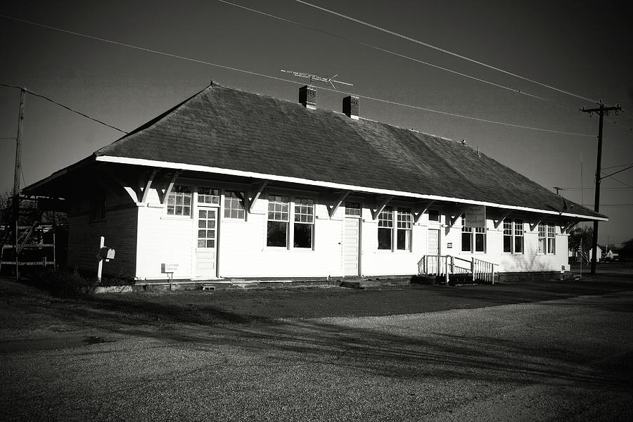Old Southern Railway Depot B W 2 Photograph by Joseph C Hinson
